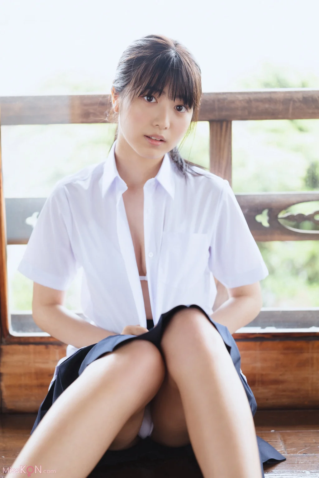 [JP] Rio Yoshida (吉田莉桜): Platinum FLASHデジタル写真集 移ろいゆくは、花の如し (96 photos)