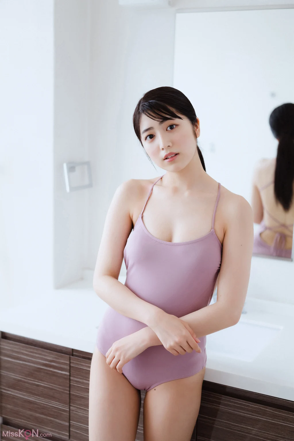 [JP] Rio Yoshida (吉田莉桜): Platinum FLASHデジタル写真集 移ろいゆくは、花の如し (96 photos) – Page 2