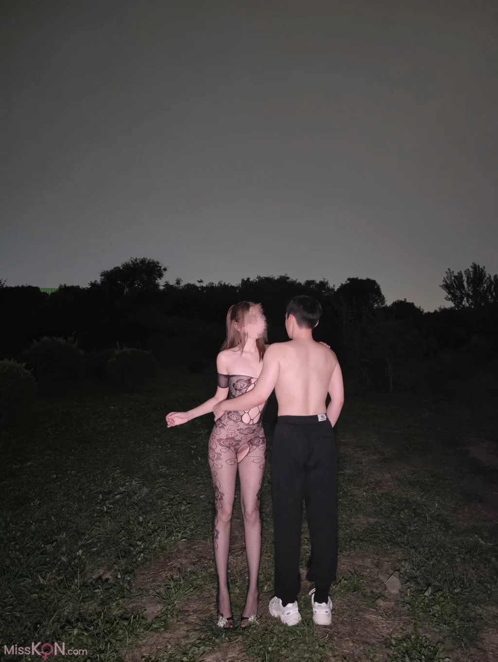 [OtherXXX] Tatatheslut: 长腿福利姬户外露出福利 (124 photos + 16 videos) – Page 2