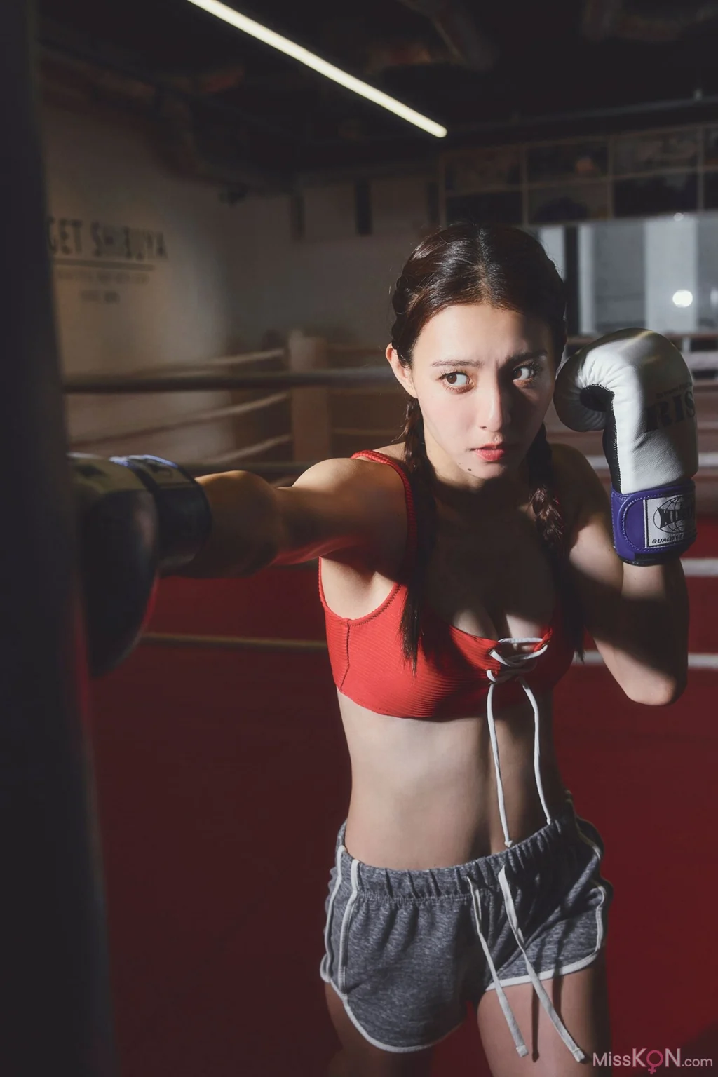 [JP] Kanon Miyahara (宮原華音): 〈Part2〉 戦う女グラフィティ ヤンマガデジタル写真集 (39 photos)