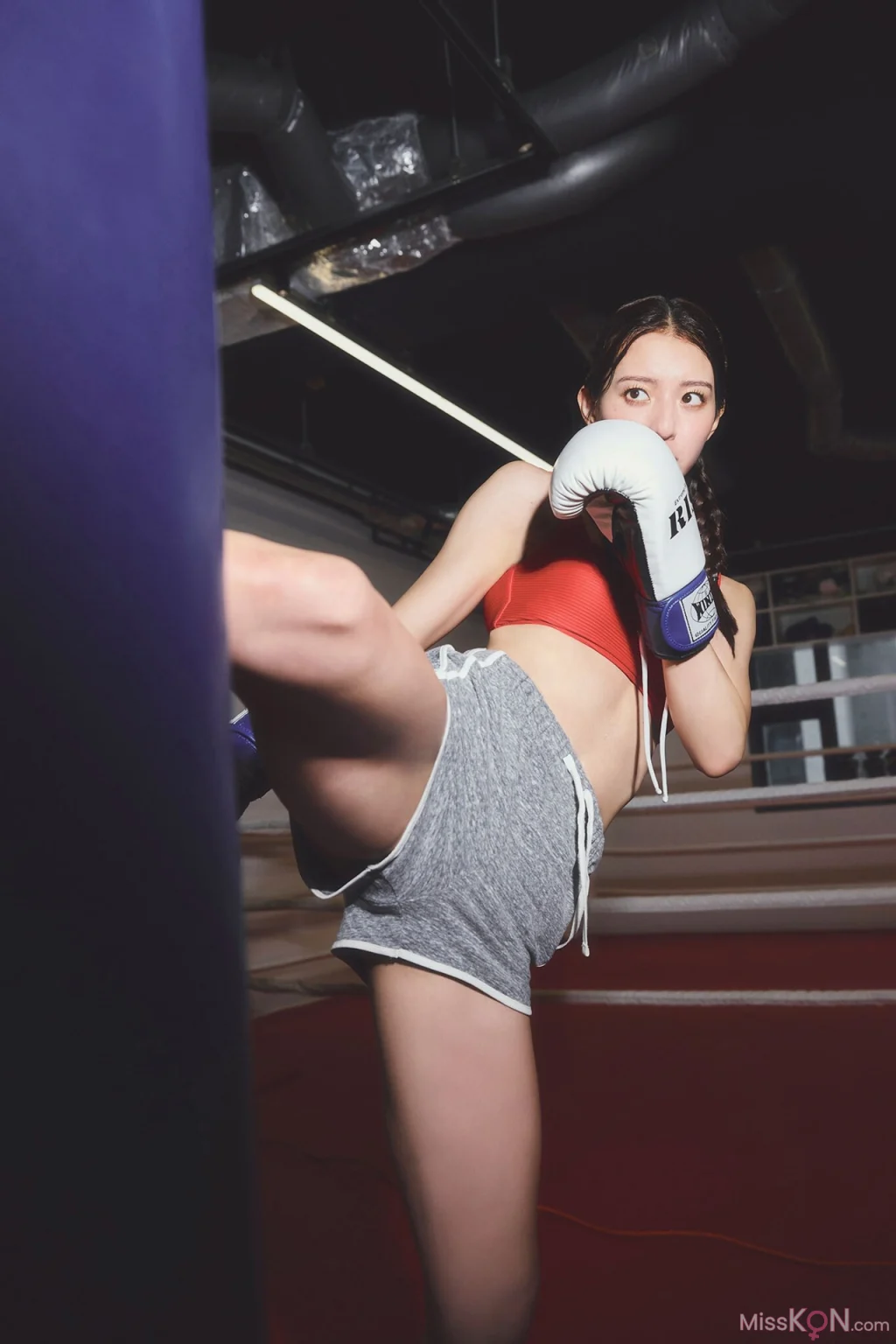[JP] Kanon Miyahara (宮原華音): 〈Part2〉 戦う女グラフィティ ヤンマガデジタル写真集 (39 photos) – Page 2