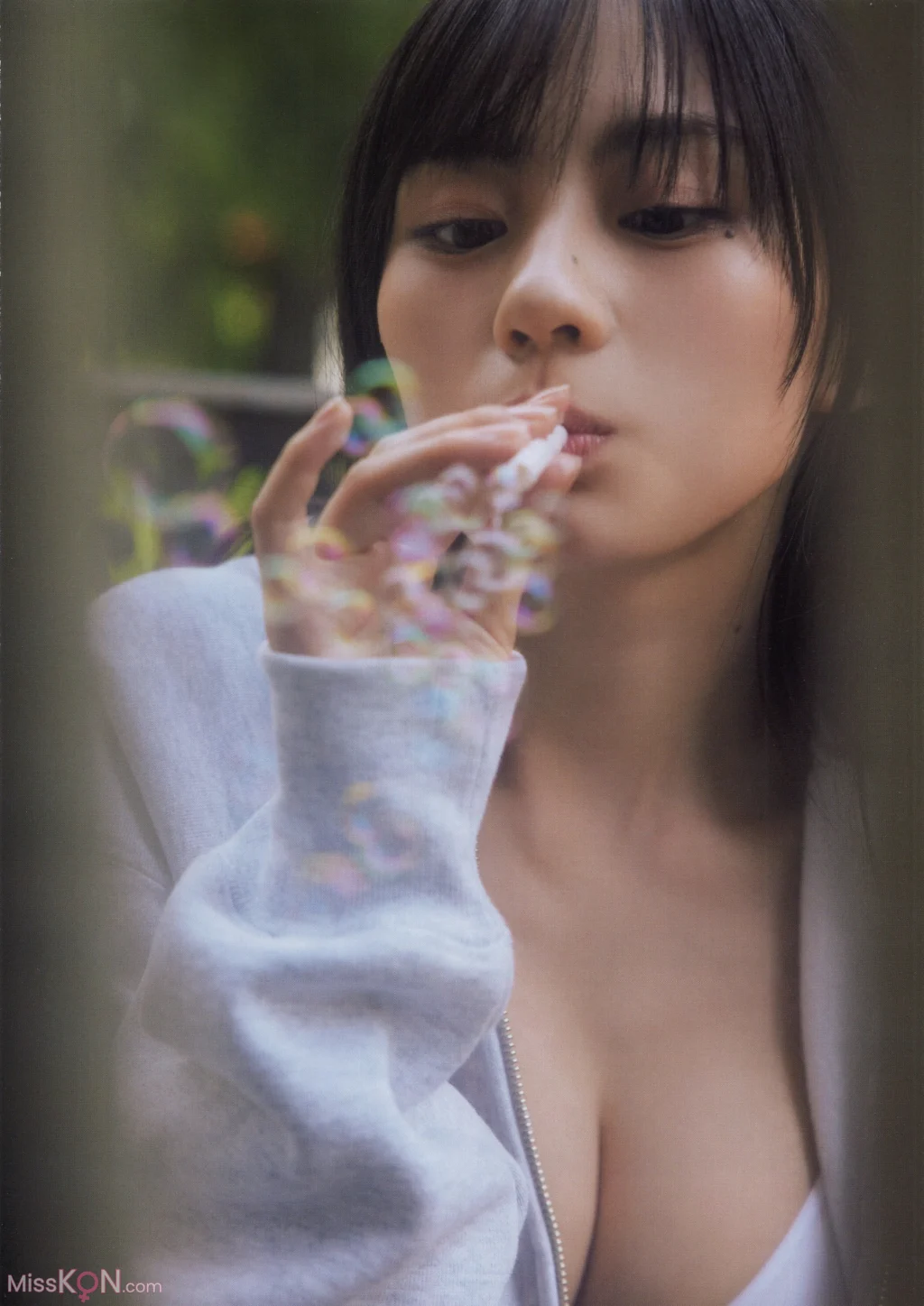 [JP] Nagi Inoue (井上和): 乃木坂46川﨑桜 1st写真集『エチュード』 (159 photos)