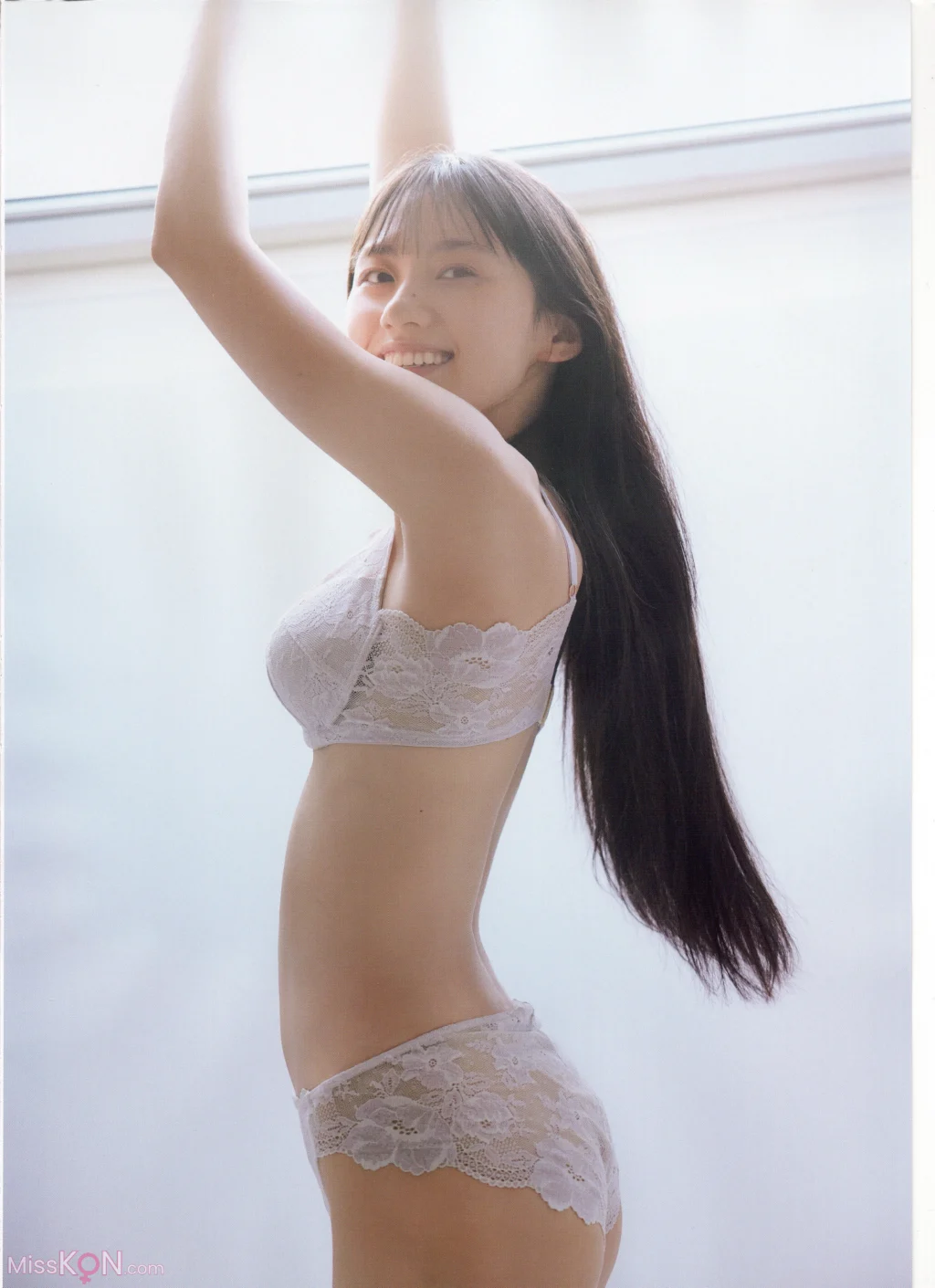 [JP] Nagi Inoue (井上和): 乃木坂46川﨑桜 1st写真集『エチュード』 (159 photos)