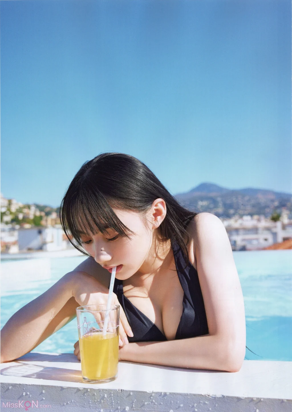 [JP] Nagi Inoue (井上和): 乃木坂46川﨑桜 1st写真集『エチュード』 (159 photos) – Page 2