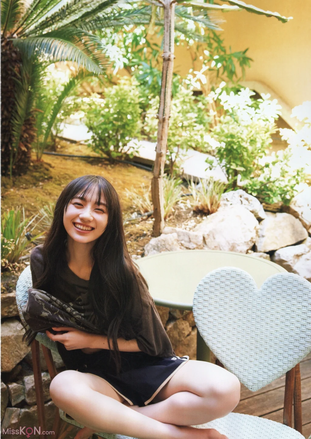 [JP] Nagi Inoue (井上和): 乃木坂46川﨑桜 1st写真集『エチュード』 (159 photos) – Page 3