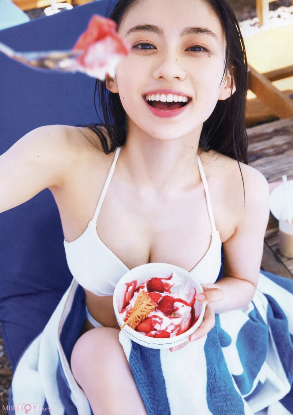[JP] Nagi Inoue (井上和): 乃木坂46川﨑桜 1st写真集『エチュード』 (159 photos) – Page 3