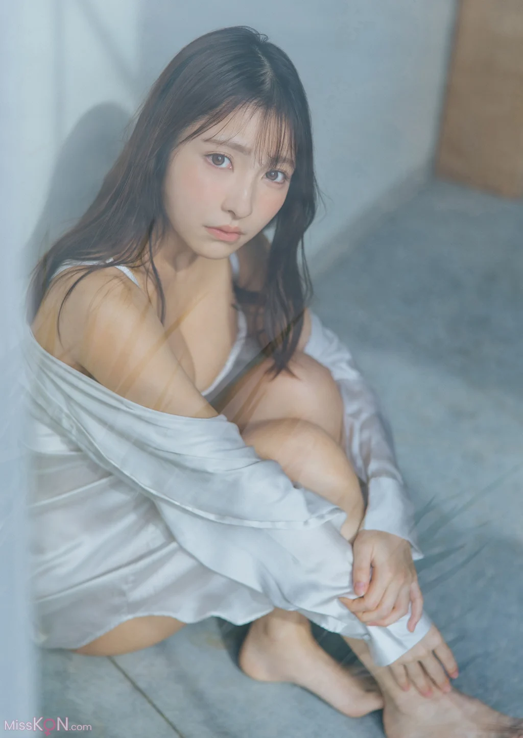 [JP] TOOMI (十味): 脱皮 スピ サン グラビアフォトブック (47 photos) – Page 2