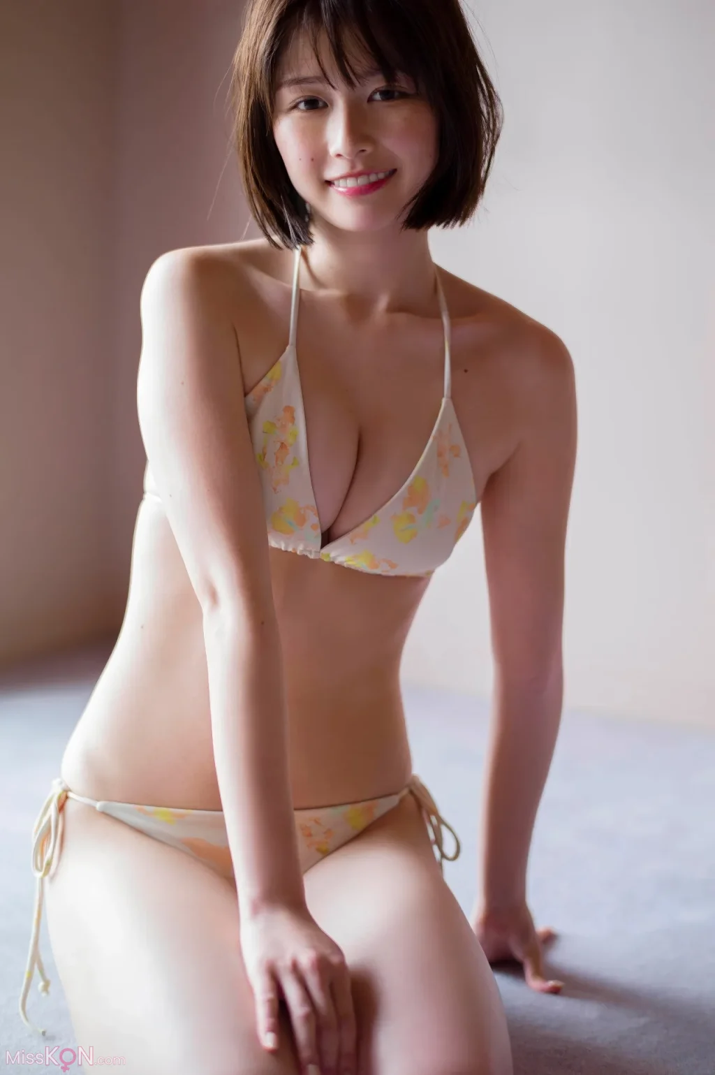 [JP] Yuzuha Saeki (冴木柚葉): マンスリーガール047 「完全未発表100カット＆ムービー」 (100 photos + 1 video)