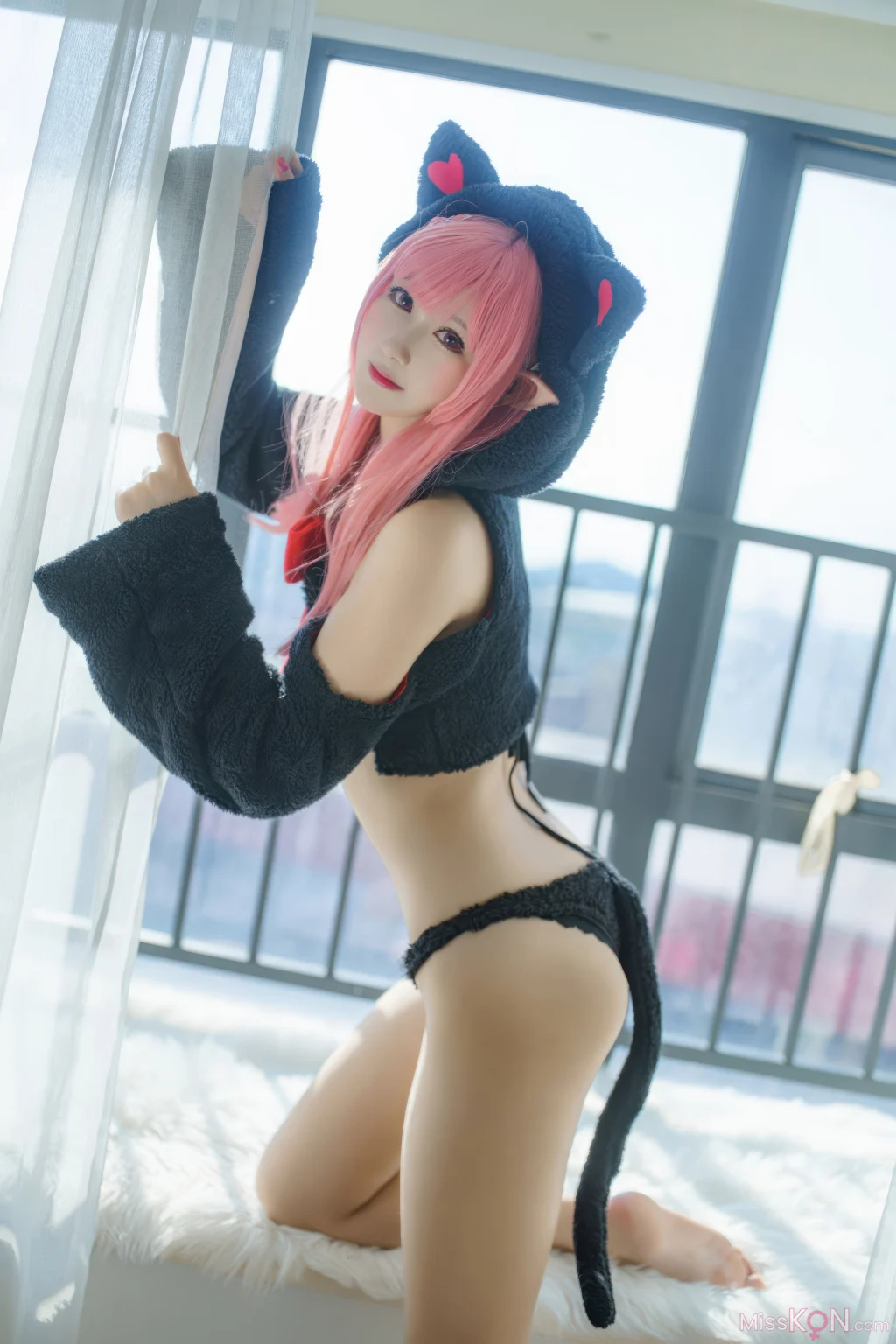 Coser@羽生三未: 礼物猫 (26 photos)