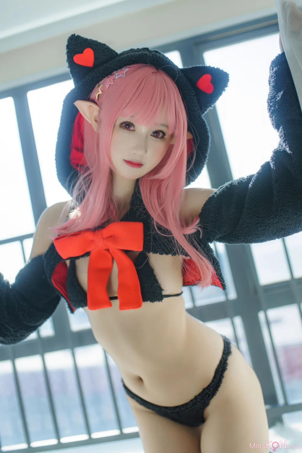 Coser@羽生三未: 礼物猫 (26 photos)
