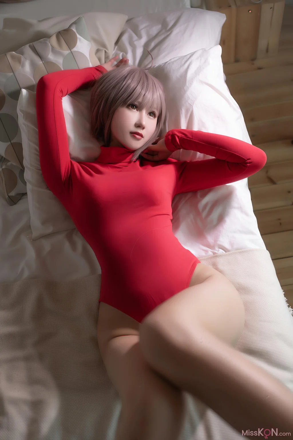 Coser@羽生三未: 私房红色毛衣 (24 photos)