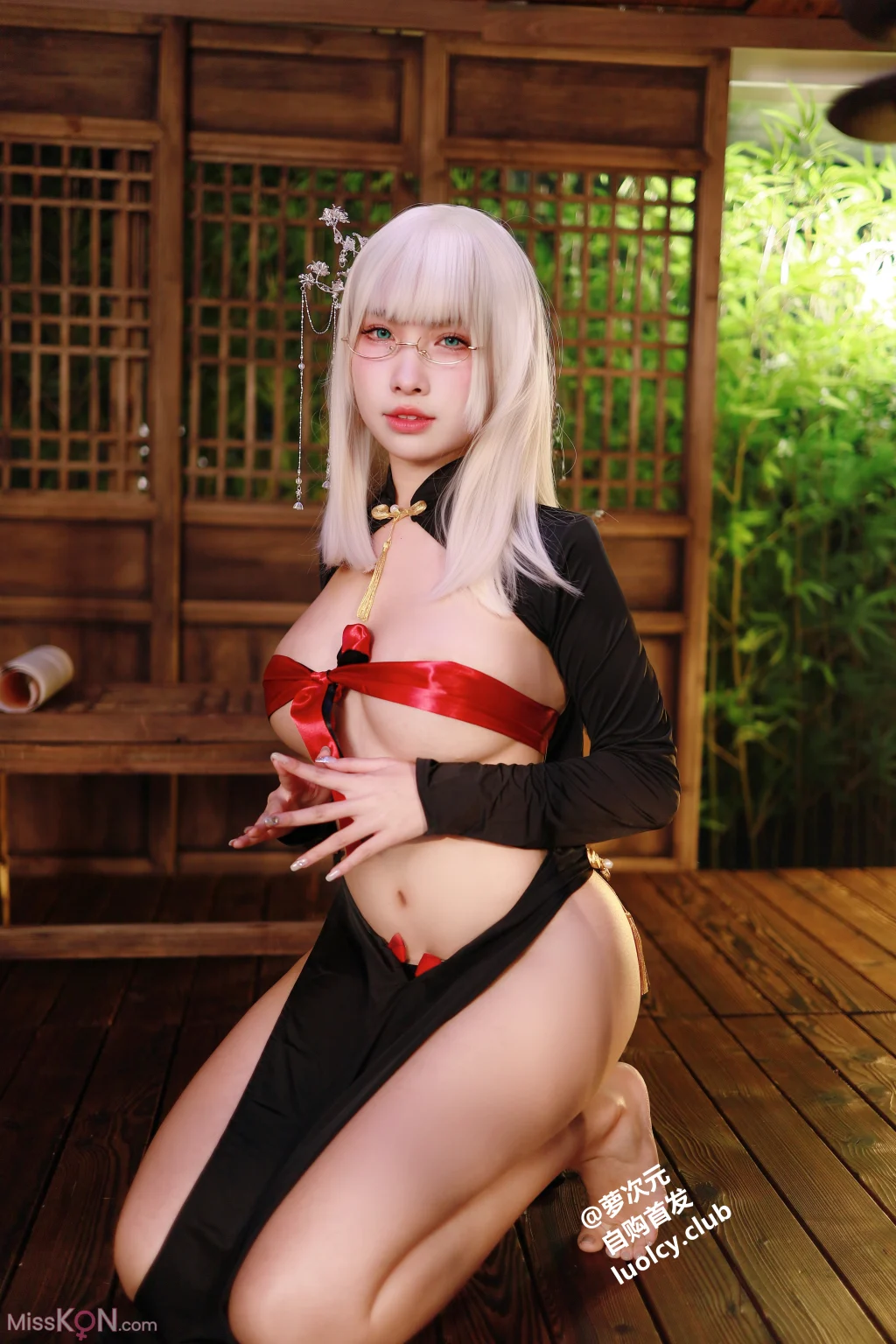 Coser@慕慕Momo: 深夜慾茶室 誘人掌櫃 (53 photos + 1 video)