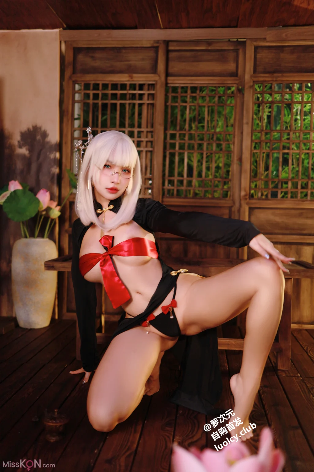 Coser@慕慕Momo: 深夜慾茶室 誘人掌櫃 (53 photos + 1 video) – Page 2