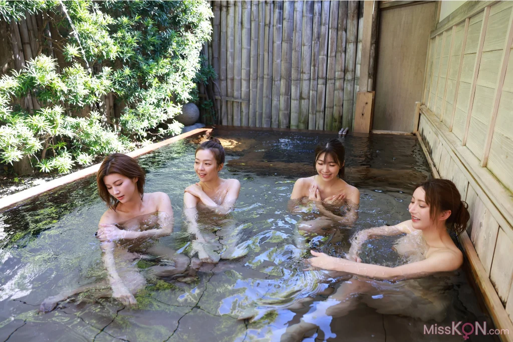 [JP] 美女4人ホカホカ湯けむり旅 お風呂でびちゃびちゃ編 (66 photos) – Page 3