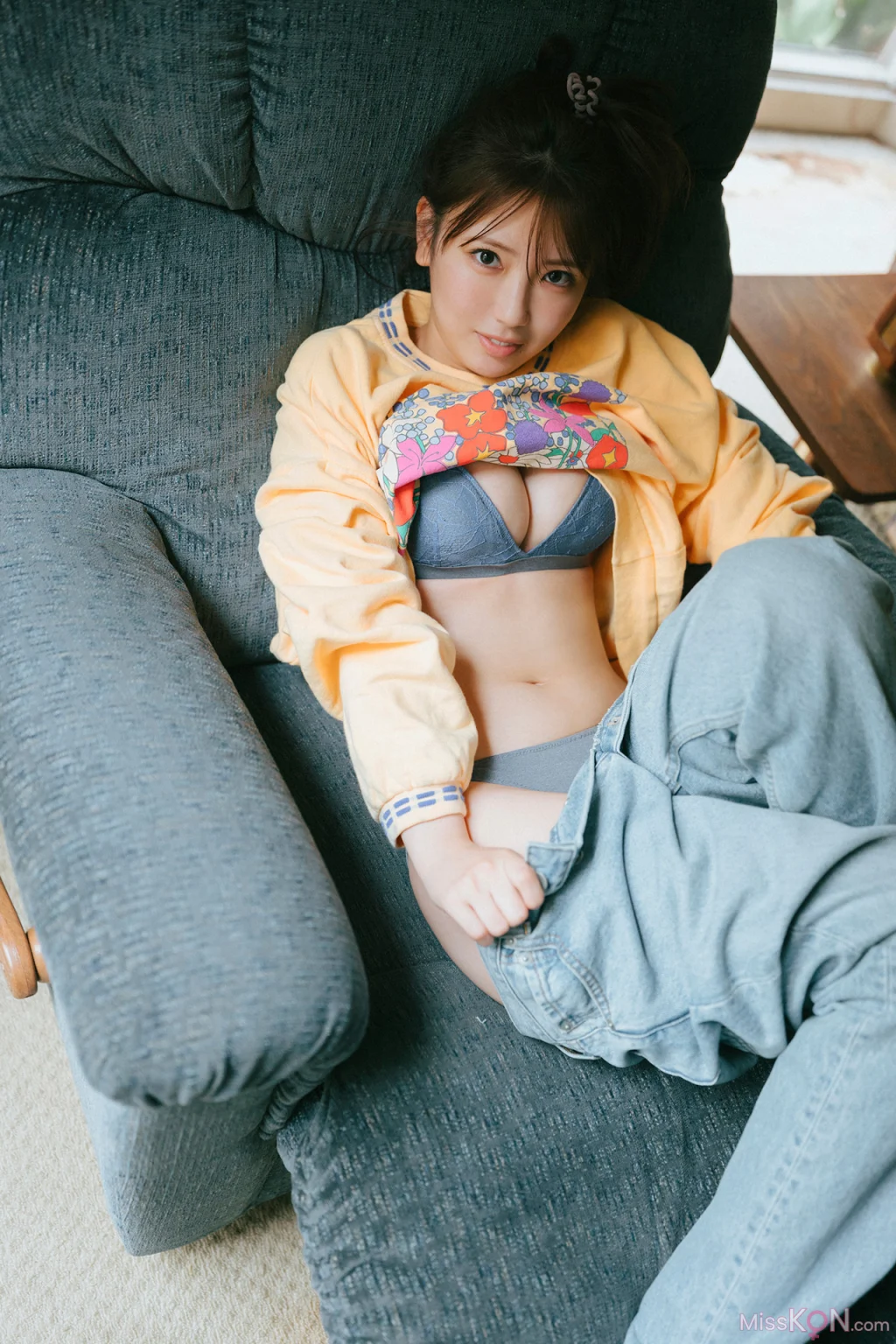 [JP] Sawaguchi Aika (沢口愛華): FLASHデジタル写真集 Innocent White (81 photos)