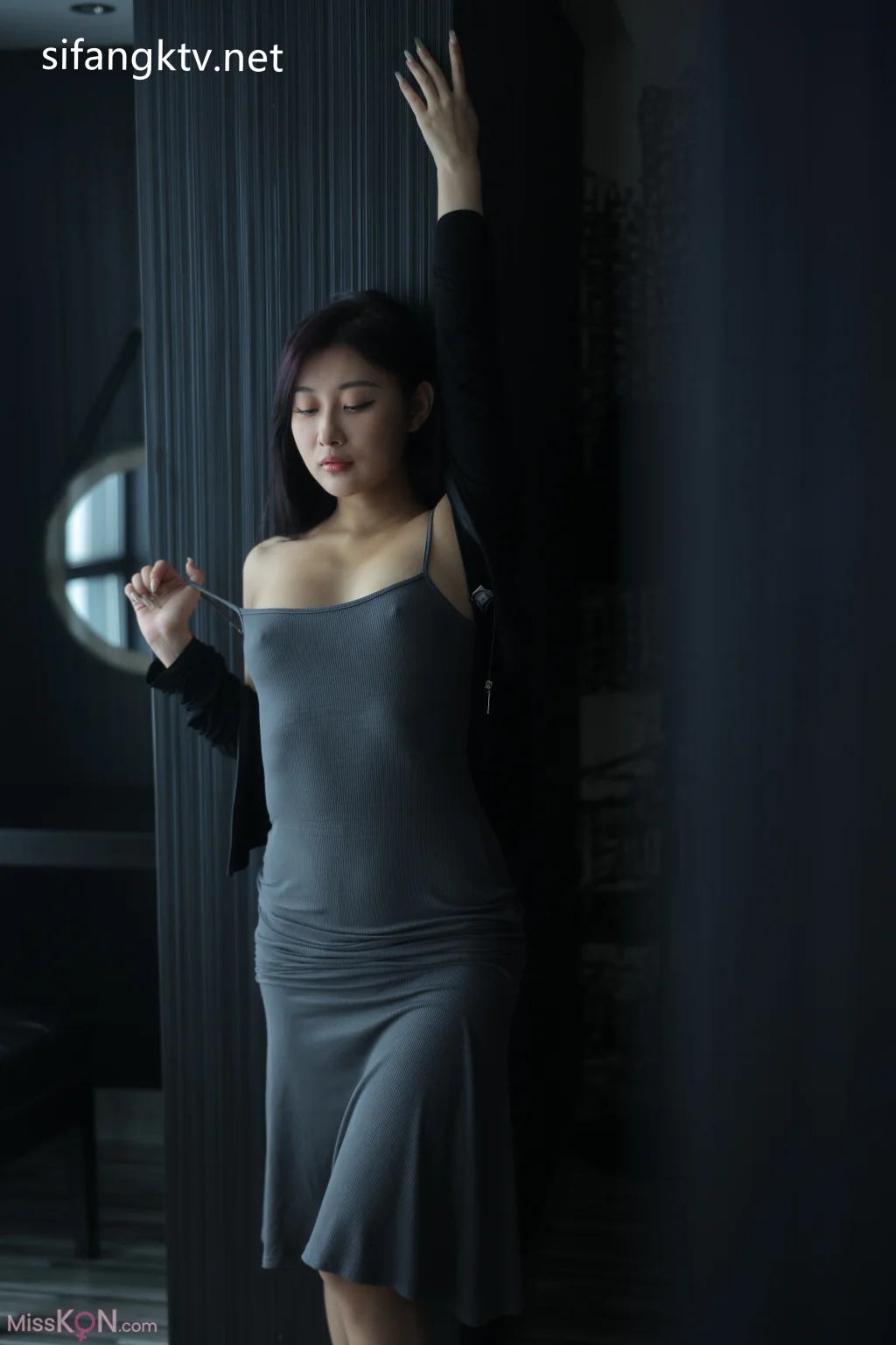 [XR Uncensored] 顾楚楚Maily: R18 秀人网模特 新晋女神 多套制服惑力十足 (2528 photos + 5 videos) – Page 4