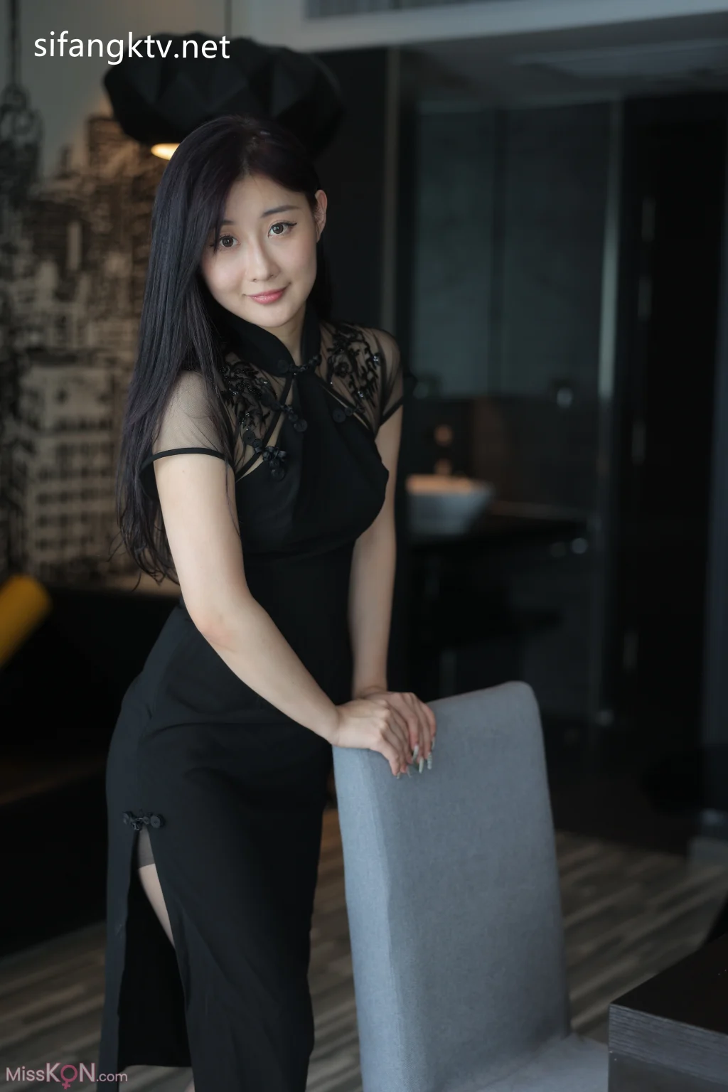 [XR Uncensored] 顾楚楚Maily: R18 秀人网模特 新晋女神 多套制服惑力十足 (2528 photos + 5 videos) – Page 2