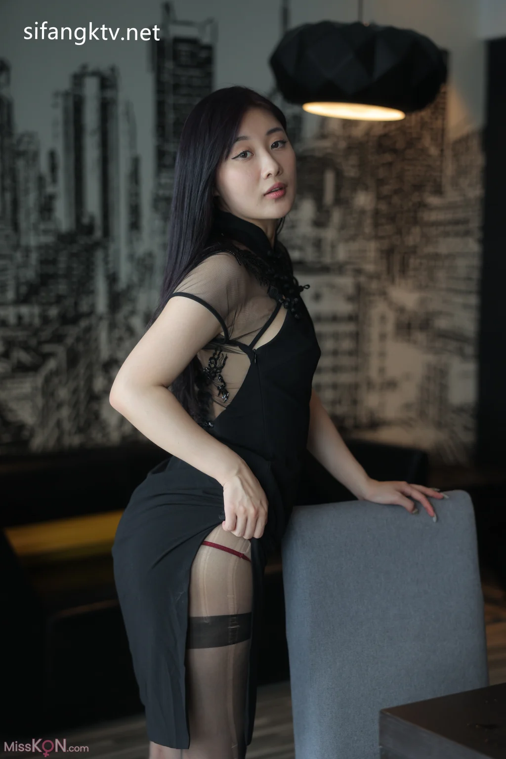 [XR Uncensored] 顾楚楚Maily: R18 秀人网模特 新晋女神 多套制服惑力十足 (2528 photos + 5 videos) – Page 2