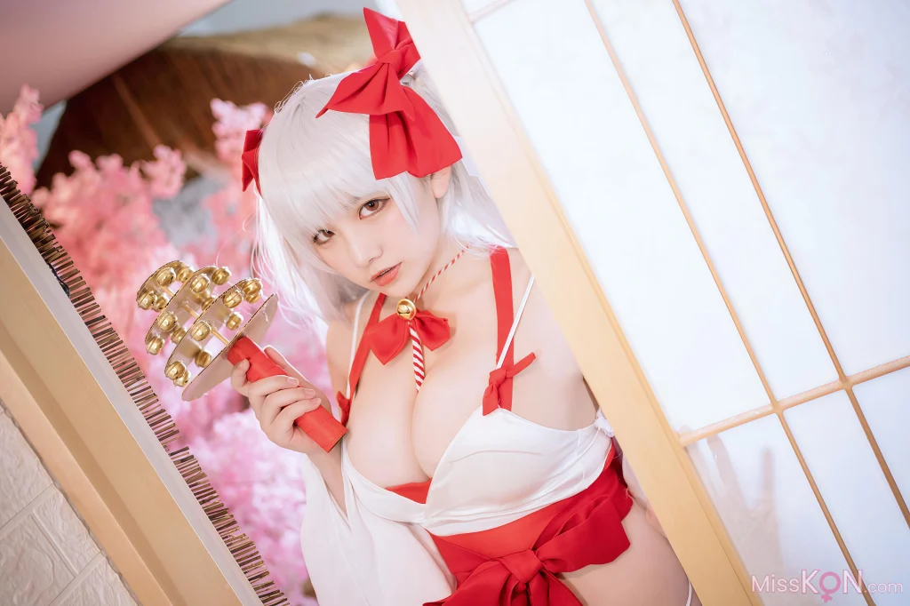 Coser@阿半今天很开心: 可畏巫女 (38 photos)