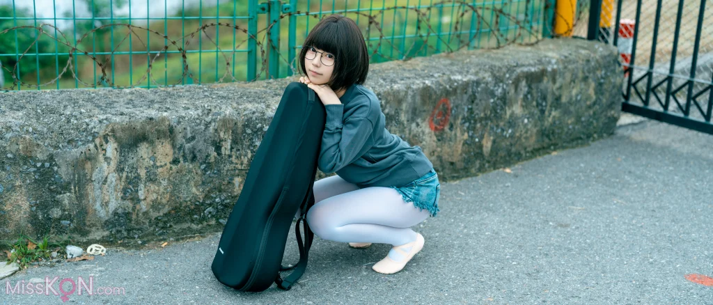 Coser@叫兽: 蘑菇头 吉他妹妹 (35 photos)
