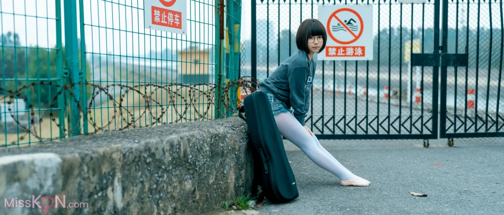 Coser@叫兽: 蘑菇头 吉他妹妹 (35 photos)
