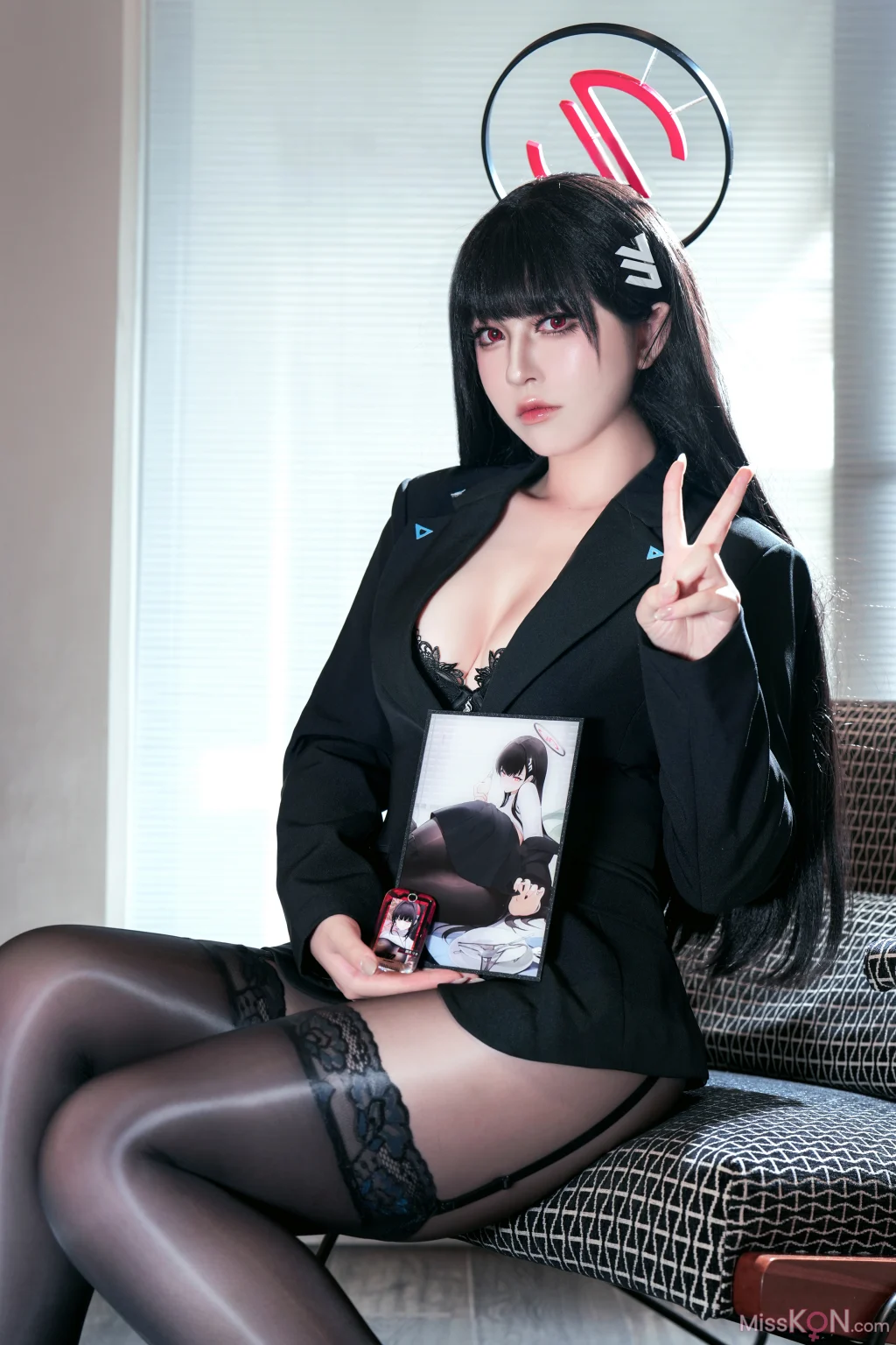 Coser@半半子: 蔚蓝档案 调月莉音 内衣OL (41 photos + 3 videos)