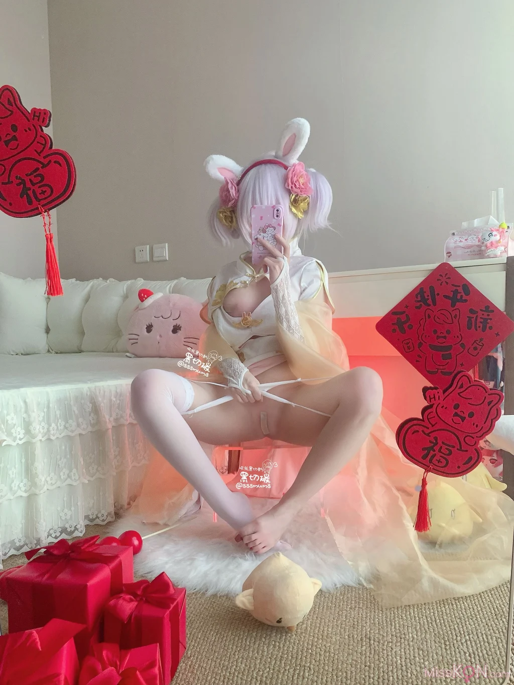 Coser@哎我黑切讷: 碧蓝航线拉菲新春旗袍五指袜 (38 photos + 3 videos) – Page 2