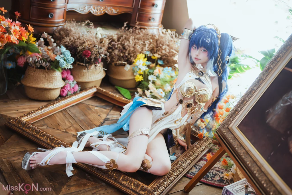 Coser@Irisuare(愛莉): 鸣潮 尤诺 (29 photos)
