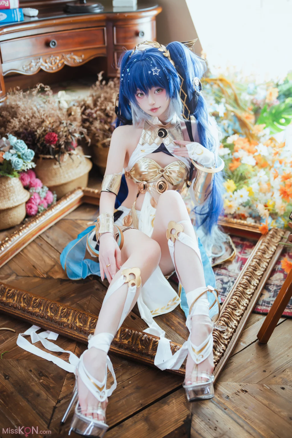 Coser@Irisuare(愛莉): 鸣潮 尤诺 (29 photos)