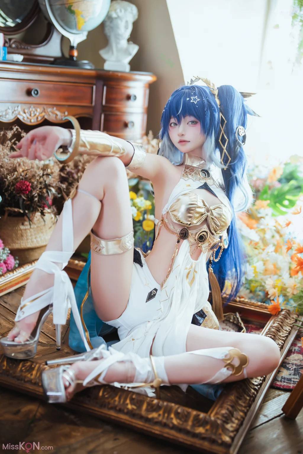 Coser@Irisuare(愛莉): 鸣潮 尤诺 (29 photos)