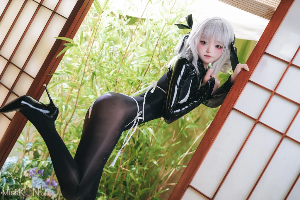 Coser@Irisuare(愛莉): Nikke White Rabbit (17 photos)
