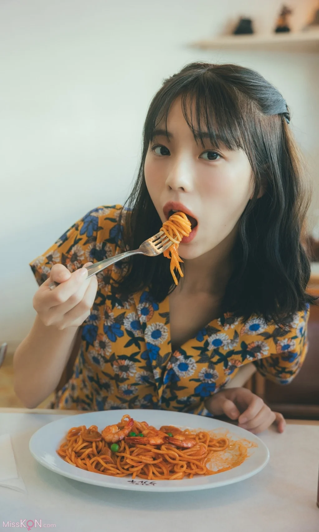 [JP] Kikuchi Hina (菊地姫奈): デジタル写真集「Weekender」(non-no PHOTO BOOK) (145 photos)