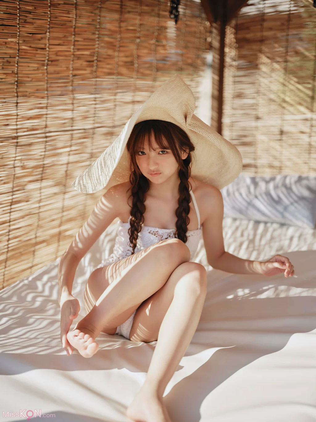 [JP] Runa Ichinose (一ノ瀬瑠菜):  DMM限定版 「新しい風。」【ヤングチャンピオンデジグラ】 (102 photos) – Page 2