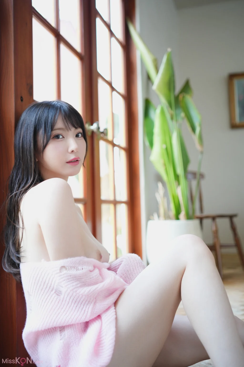 [JP] Yuuka Niizuma (新妻ゆうか): FRIDAYデジタル写真集 イケナイ淑女 Vol.1 (74 photos) – Page 2