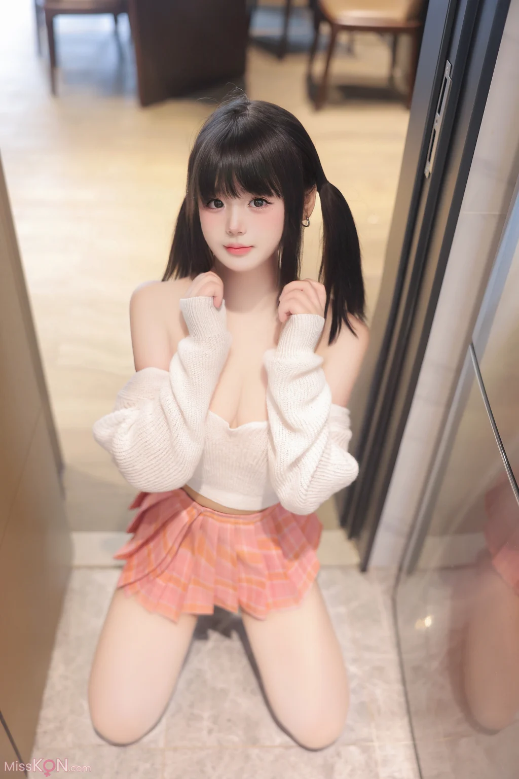 [内购无水印] 徐若兮: R18 秀人网模特 新人首套 真空肉丝 (82 photos) – Page 2