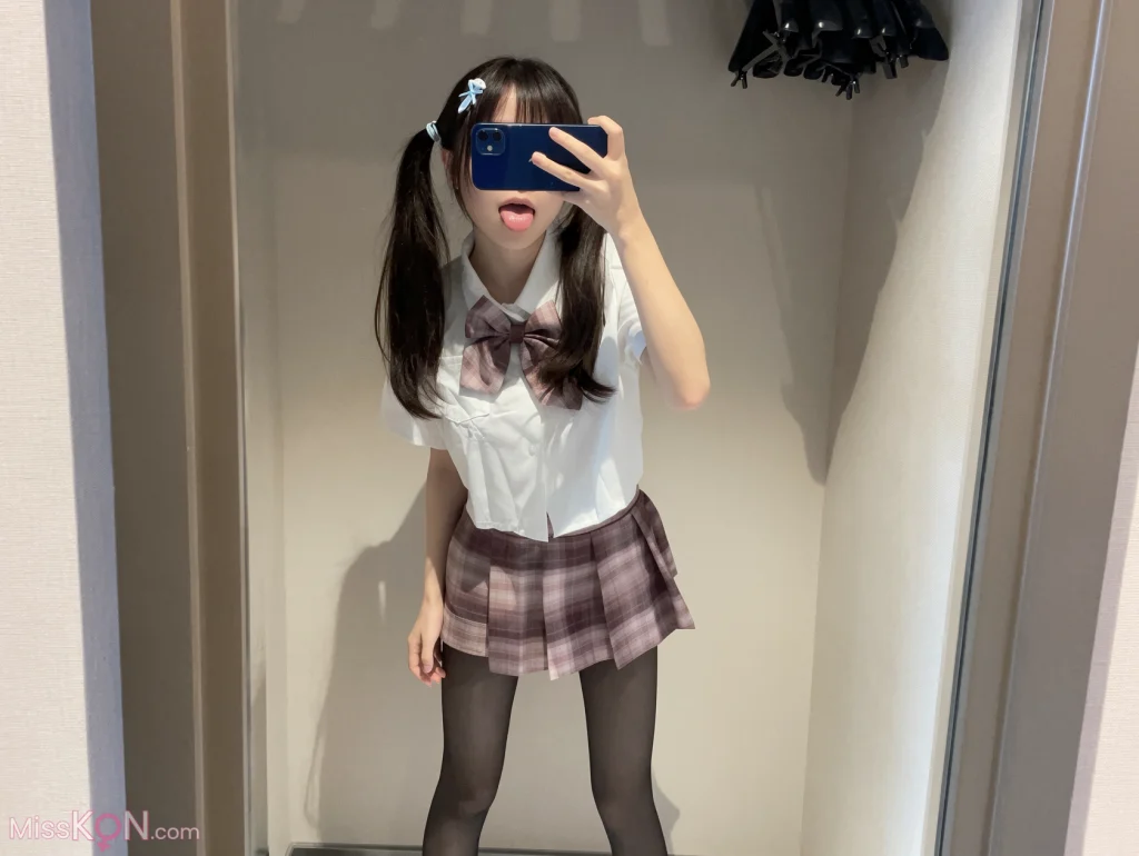 [OtherXXX] 玉宝涩涩(水手服彼女飼育): 白虎萝莉 私拍福利姬订阅 (44 photos + 23 videos)