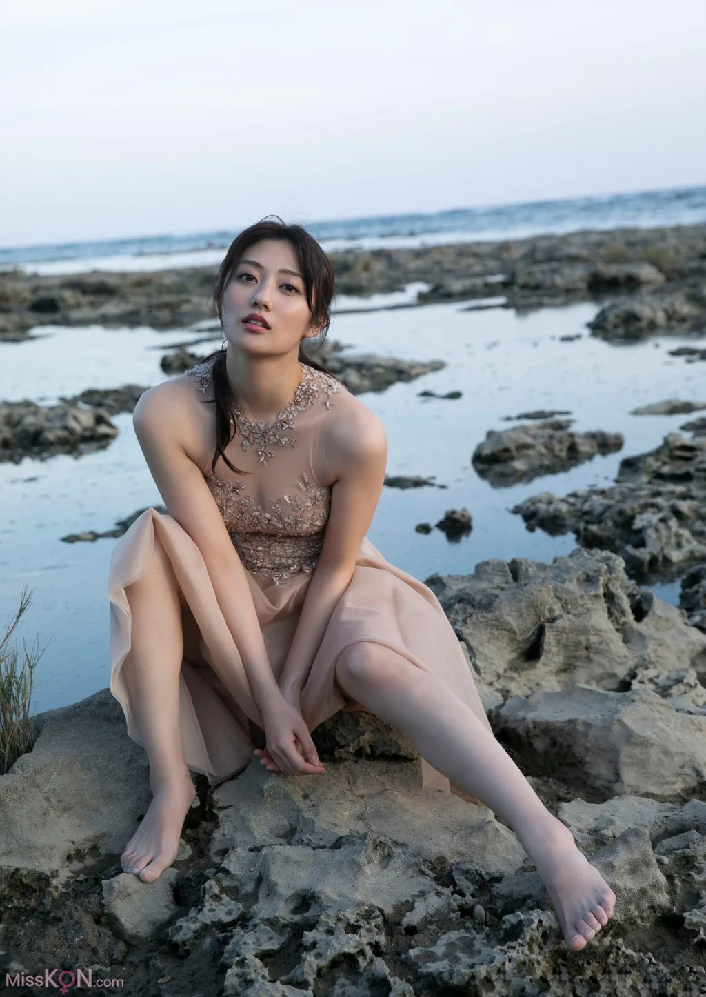 [JP] Okuyama Kazusa (奥山かずさ): Brilliant Body スピサン グラビアフォトブック (38 photos)