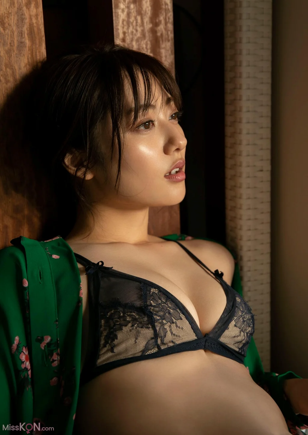 [JP] Okuyama Kazusa (奥山かずさ): Brilliant Body スピサン グラビアフォトブック (38 photos) – Page 2