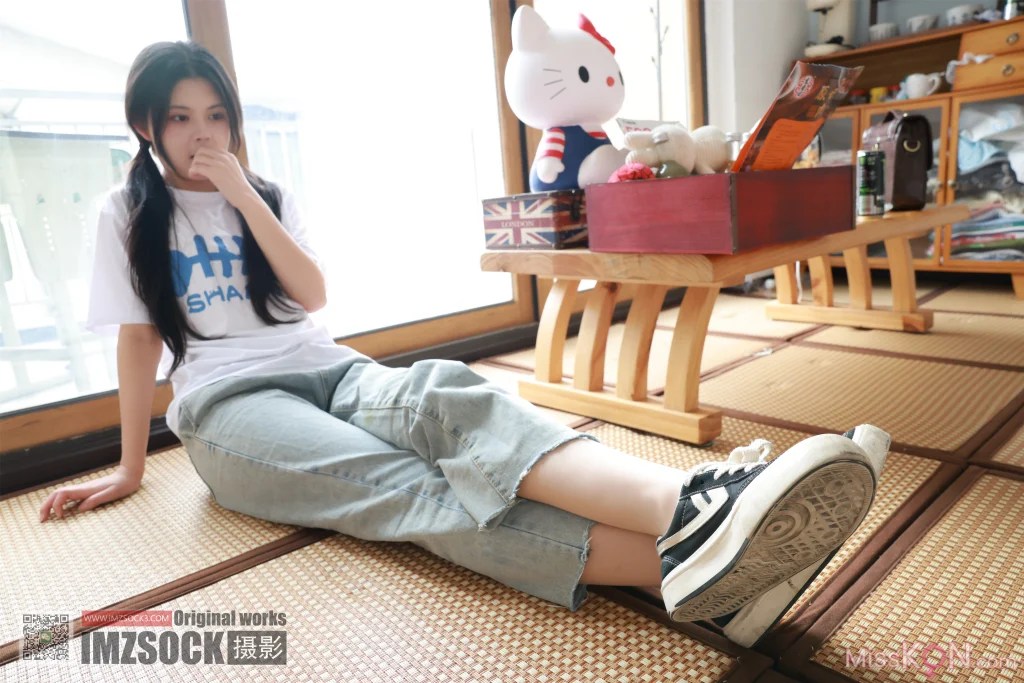 [MZSOCK爱美足] No.379: 美琳 (97 photos)