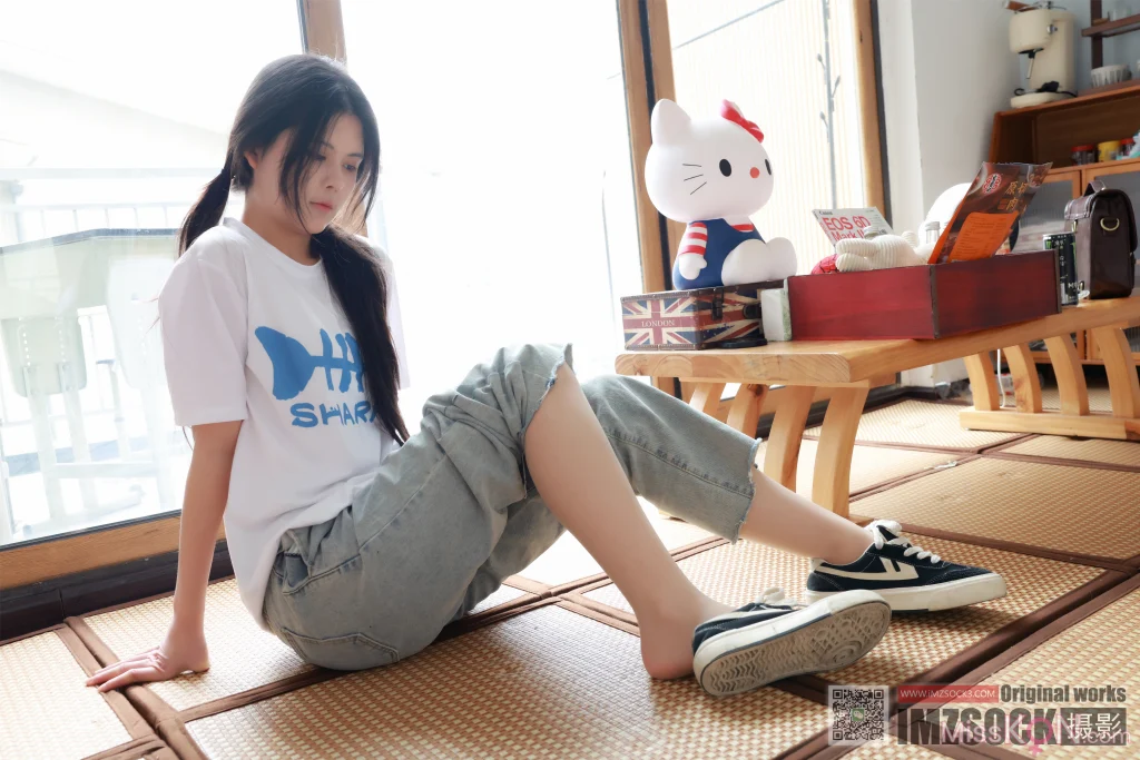 [MZSOCK爱美足] No.379: 美琳 (97 photos)