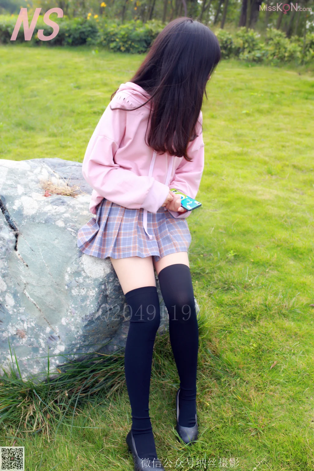 [NS纳丝摄影] No.075: 香草 车上肉丝诱惑 (61 photos)
