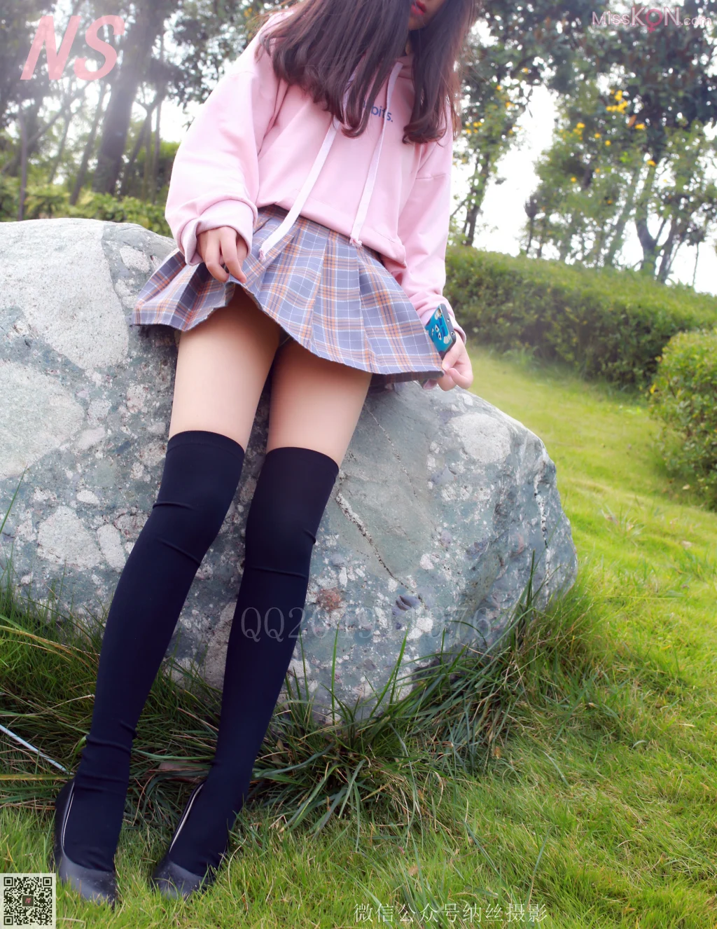 [NS纳丝摄影] No.075: 香草 车上肉丝诱惑 (61 photos)