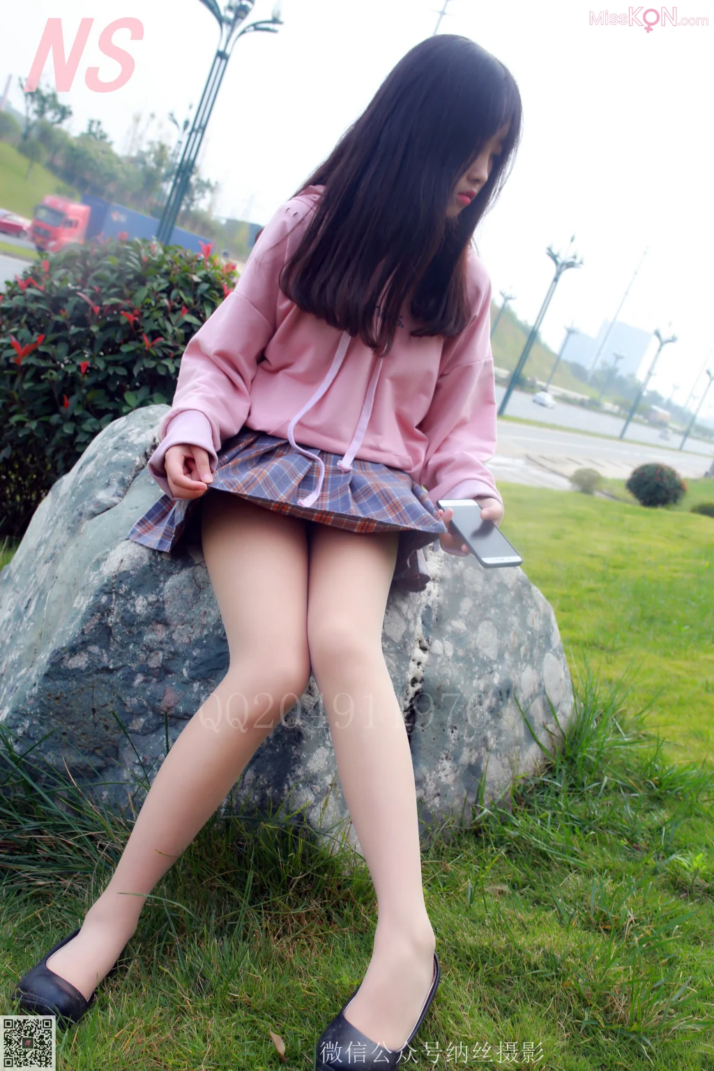 [NS纳丝摄影] No.075: 香草 车上肉丝诱惑 (61 photos)