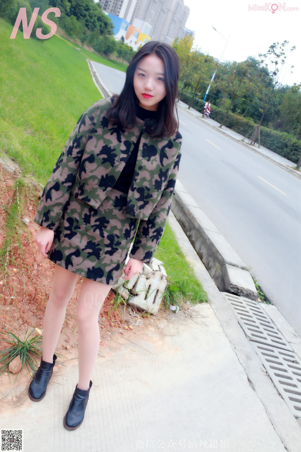 [NS纳丝摄影] No.076: 微微 迷彩少女户外肉丝 (89 photos)