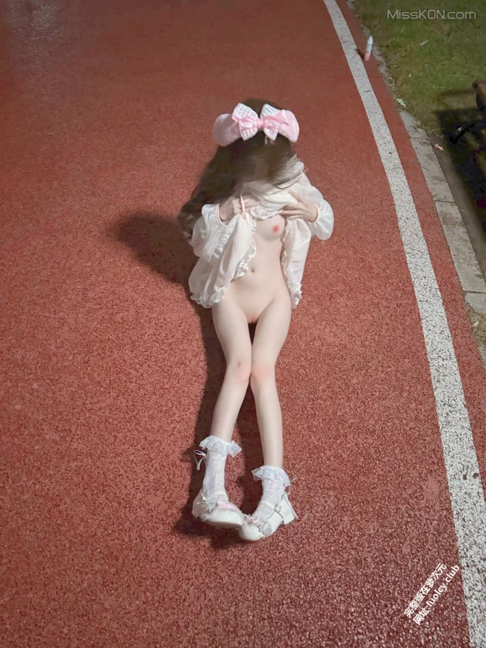 [OtherXXX] Babybaobaoya(崽崽): Cos双马尾白虎萝莉[R] (121 photos + 3 videos)