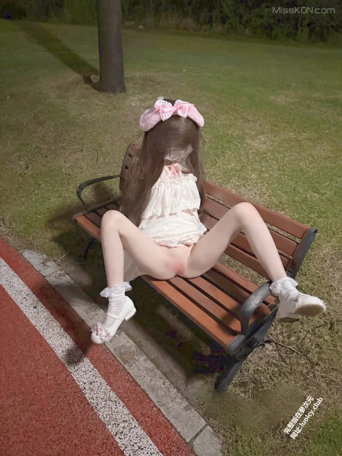 [OtherXXX] Babybaobaoya(崽崽): Cos双马尾白虎萝莉[R] (121 photos + 3 videos)
