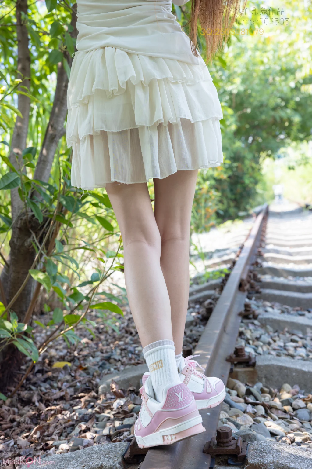 [她们印象] No.054: 冰冰 (318 photos + 1 video)