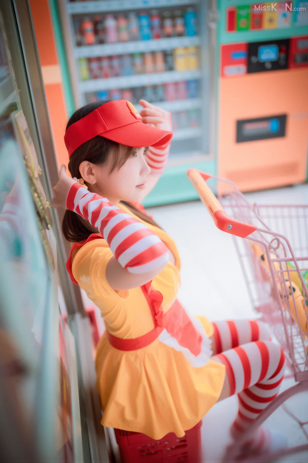 [AI Enhanced] DJAWA Photo: Son Ye-Eun (손예은) – McDonald’s Girl (70 photos)