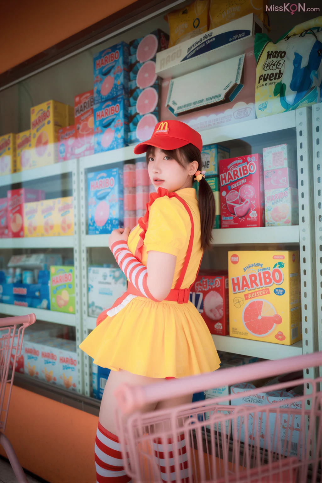 [AI Enhanced] DJAWA Photo: Son Ye-Eun (손예은) – McDonald’s Girl (70 photos)