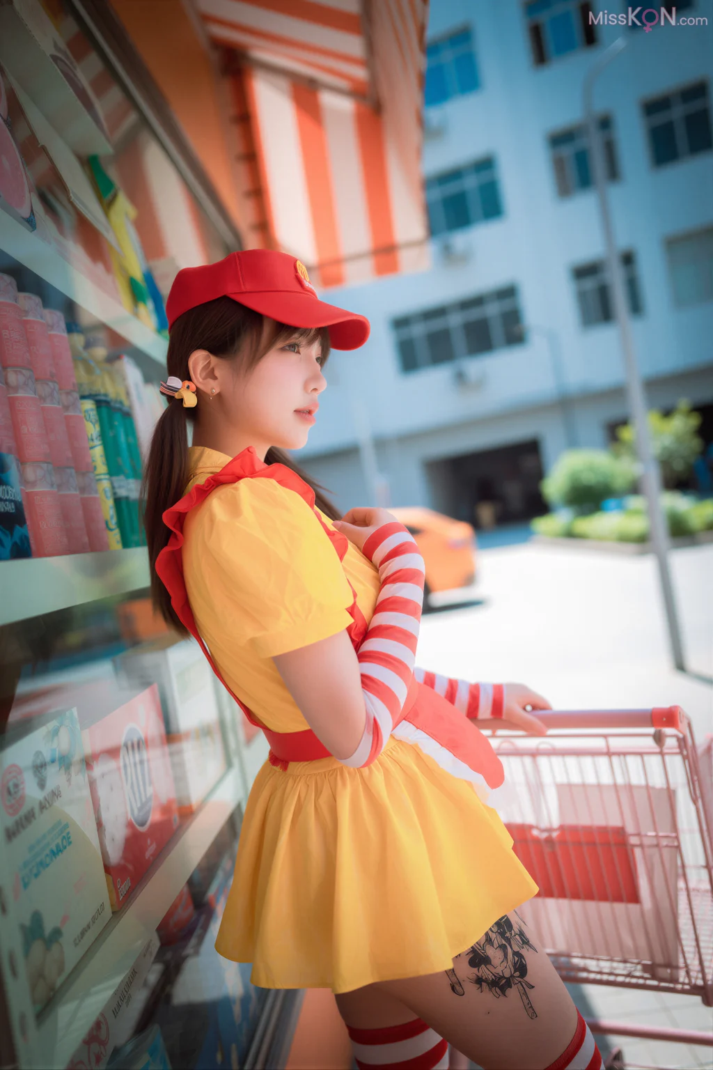 [AI Enhanced] DJAWA Photo: Son Ye-Eun (손예은) – McDonald’s Girl (70 photos)